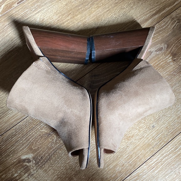 BCBG Block Heels - Picture 5 of 6